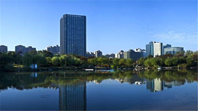 上海古北財(cái)富中心：高效電梯系統(tǒng)，提升辦公出行效率